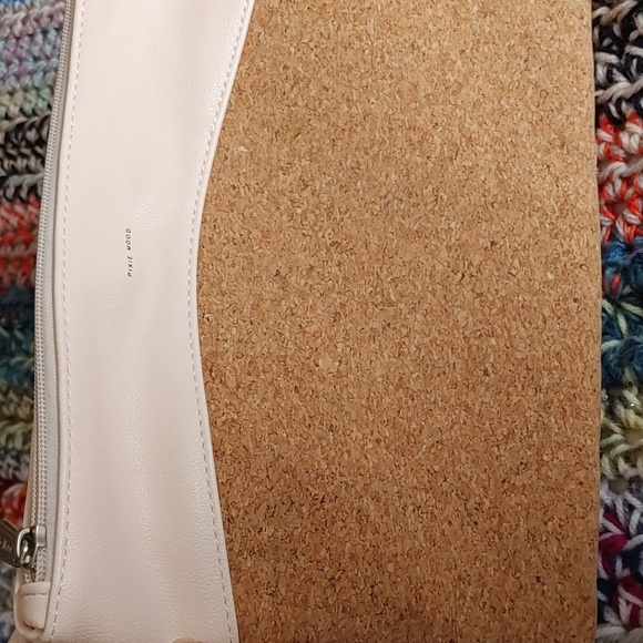 💚Pixie Mood Crossbody Bag with Wristlet - Picture 4 of 12